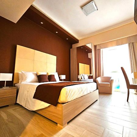 Trilogy Prestige - Central Premium Suites Lecce Zewnętrze zdjęcie