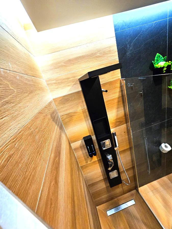 Trilogy Prestige - Central Premium Suites Lecce Zewnętrze zdjęcie