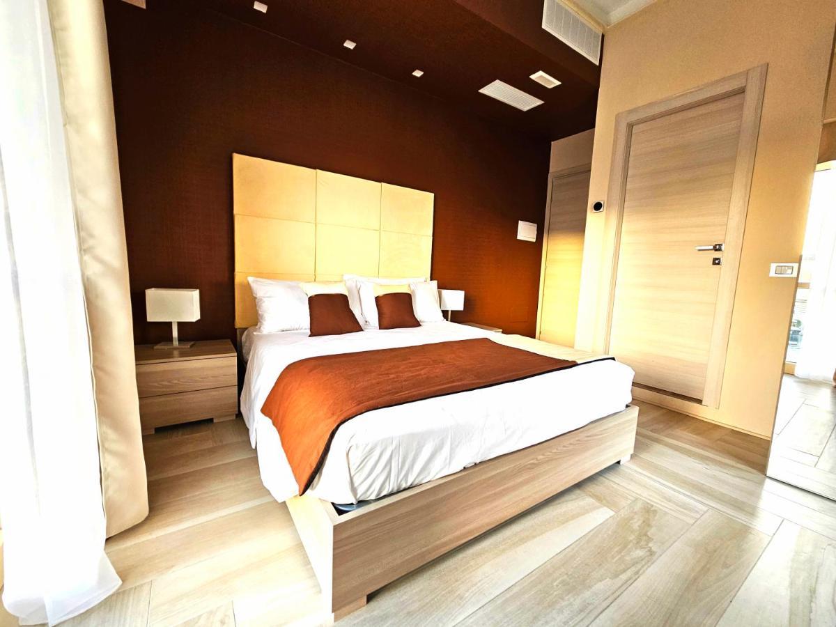 Trilogy Prestige - Central Premium Suites Lecce Zewnętrze zdjęcie